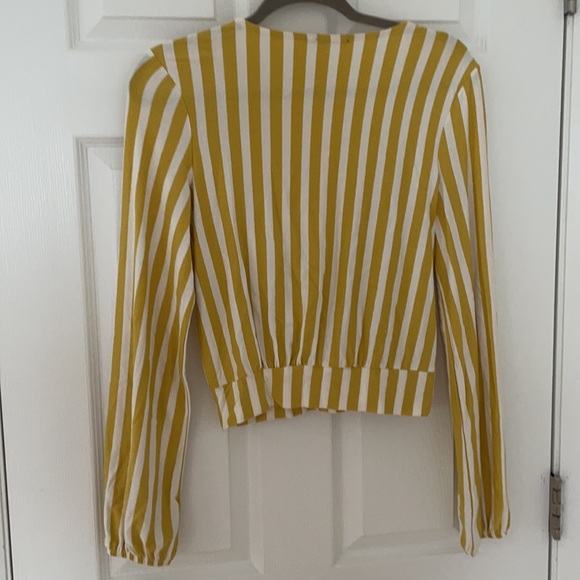 Women’s long sleeve dressy top - Picture 2 of 2